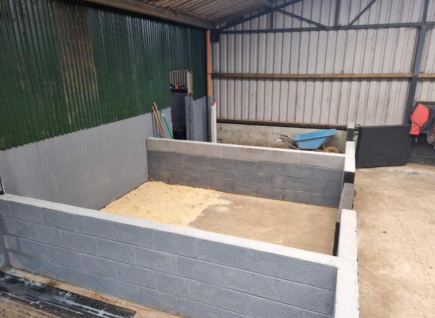 Whitethorn Equestrian Centre, Knocknasnaa, Abbeyfeale, V9476C0