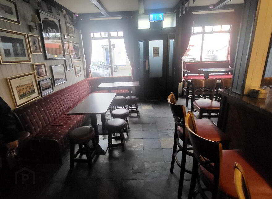The Sportsman's Inn, Elphin Street, Strokestown, F42R851