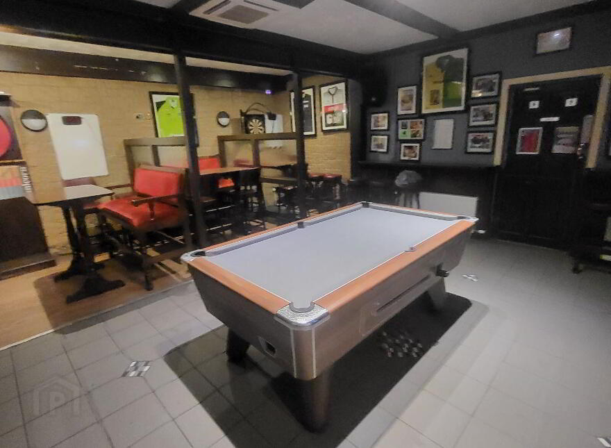 The Sportsman's Inn, Elphin Street, Strokestown, F42R851