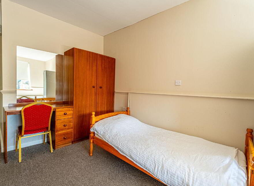 Clarkes Hotel, Nightclub And Spirit Bar, Main Street Upper, Mohill, N41W6R6