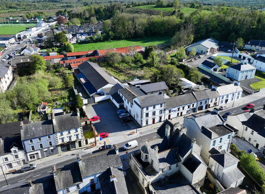 Clarkes Hotel, Nightclub And Spirit Bar, Main Street Upper, Mohill, N41W6R6