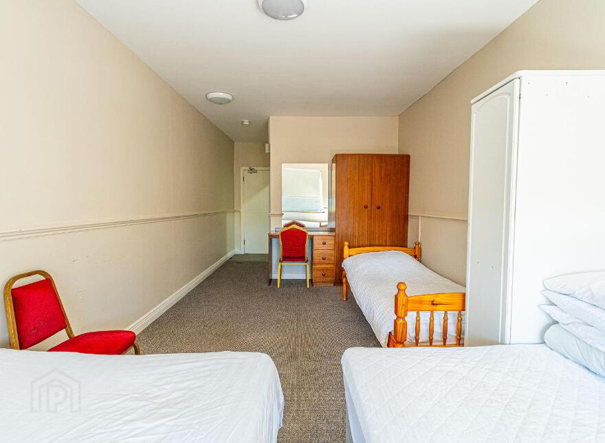 Clarkes Hotel, Nightclub And Spirit Bar, Main Street Upper, Mohill, N41W6R6