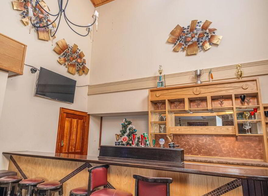 Clarkes Hotel, Nightclub And Spirit Bar, Main Street Upper, Mohill, N41W6R6