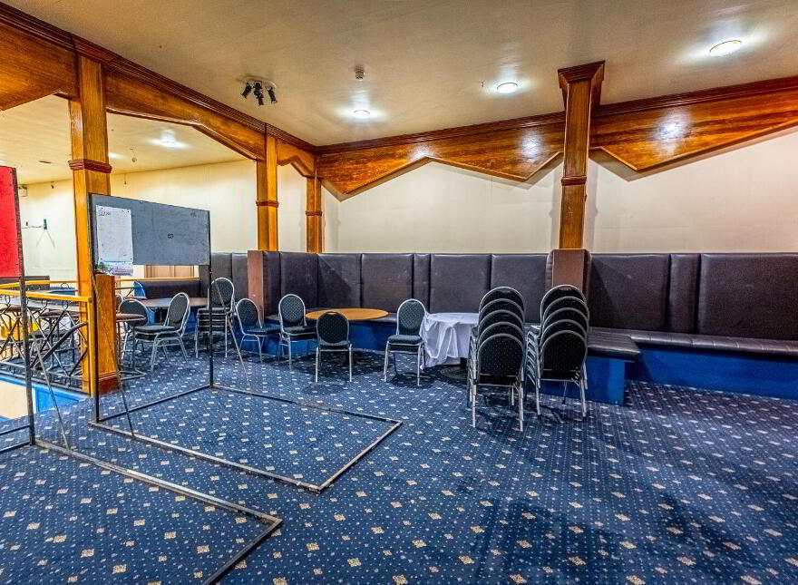 Clarkes Hotel, Nightclub And Spirit Bar, Main Street Upper, Mohill, N41W6R6