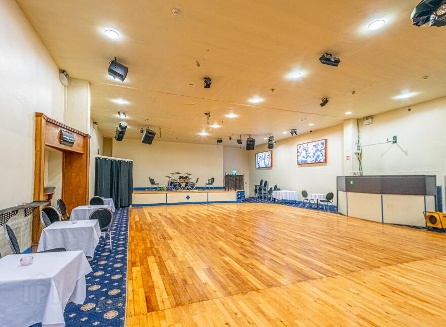 Clarkes Hotel, Nightclub And Spirit Bar, Main Street Upper, Mohill, N41W6R6
