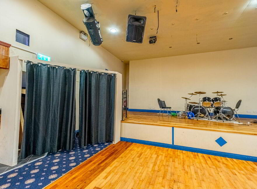 Clarkes Hotel, Nightclub And Spirit Bar, Main Street Upper, Mohill, N41W6R6