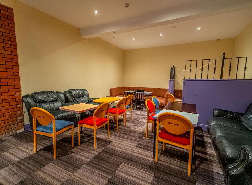Clarkes Hotel, Nightclub And Spirit Bar, Main Street Upper, Mohill, N41W6R6