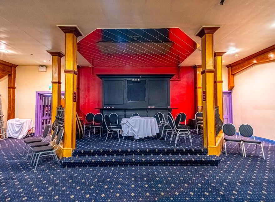 Clarkes Hotel, Nightclub And Spirit Bar, Main Street Upper, Mohill, N41W6R6
