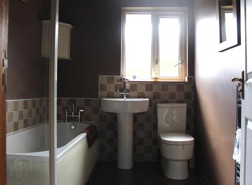 112 Meadowvale Park, Limavady, BT49 0SL