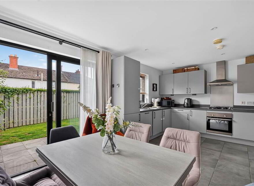 12 Wandsworth Court, Ballyhackamore, Belfast, BT4 3GD