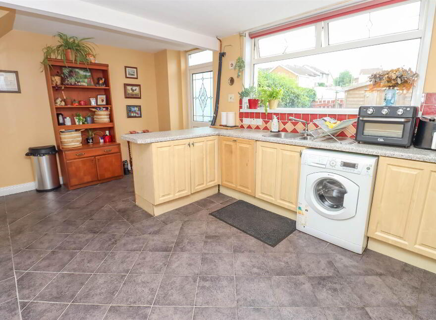 43 Ardmore Avenue, Dundonald, Belfast, BT16 1TB