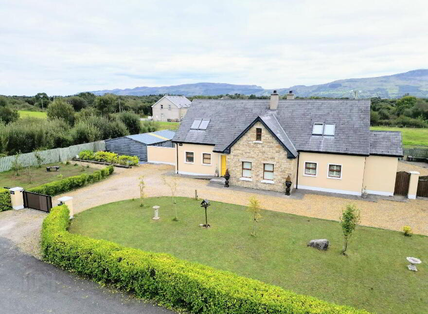Wisteria, Ardfarna, Bundoran, F94D799