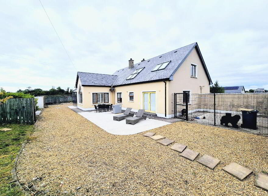 Wisteria, Ardfarna, Bundoran, F94D799