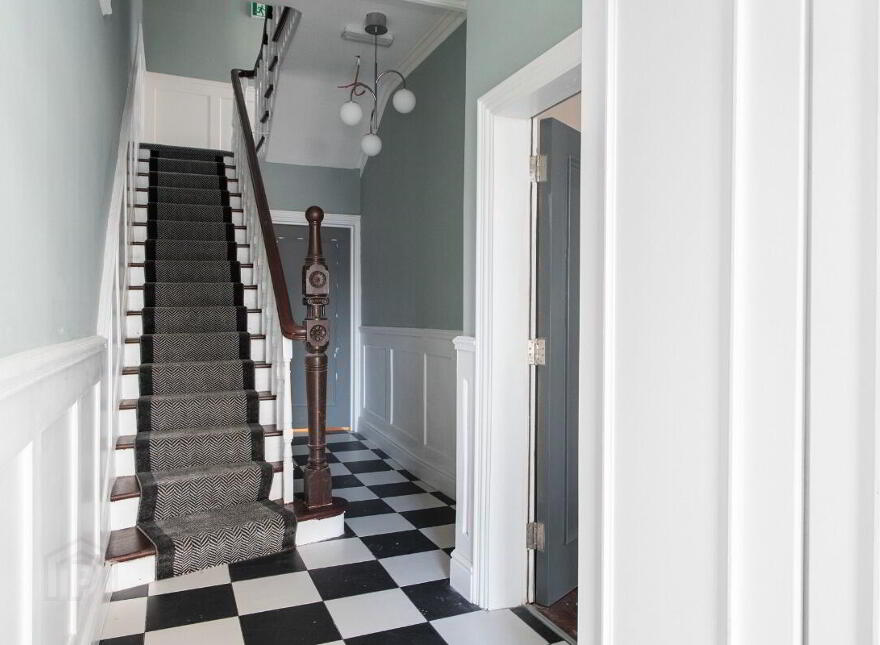 Apt 4, 17 Camden Street, Belfast, BT9 6AT