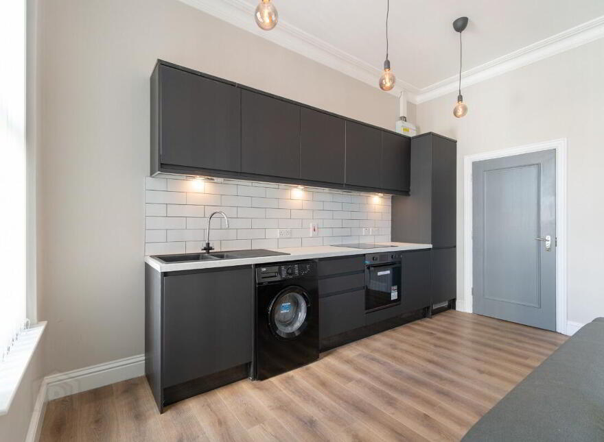 Apt 4, 17 Camden Street, Belfast, BT9 6AT