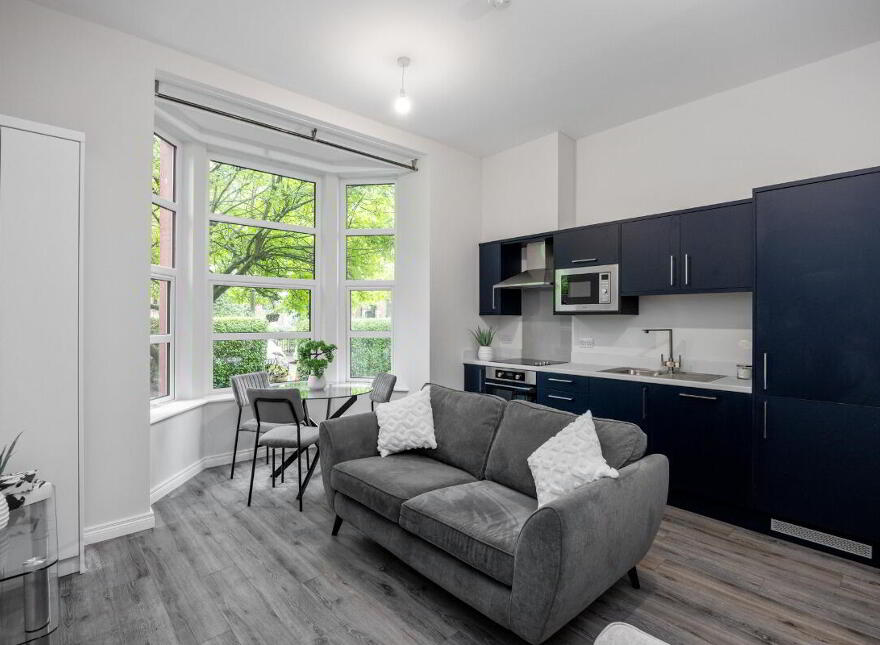 Apartment 2 24 Wellington Park, Belfast, BT9 6DL