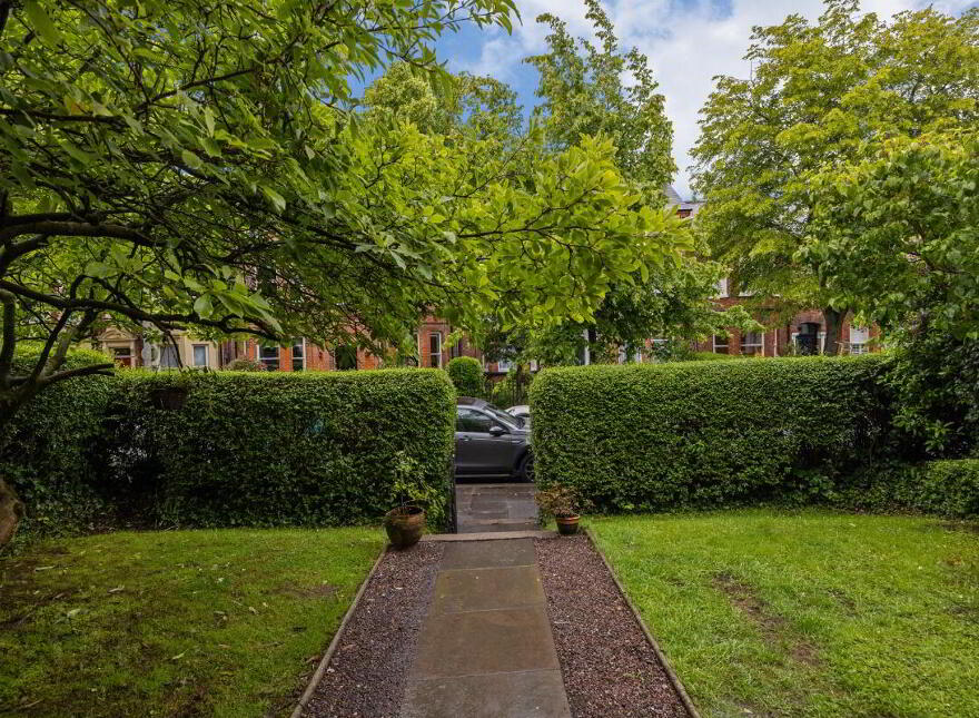 Apartment 2 24 Wellington Park, Belfast, BT9 6DL
