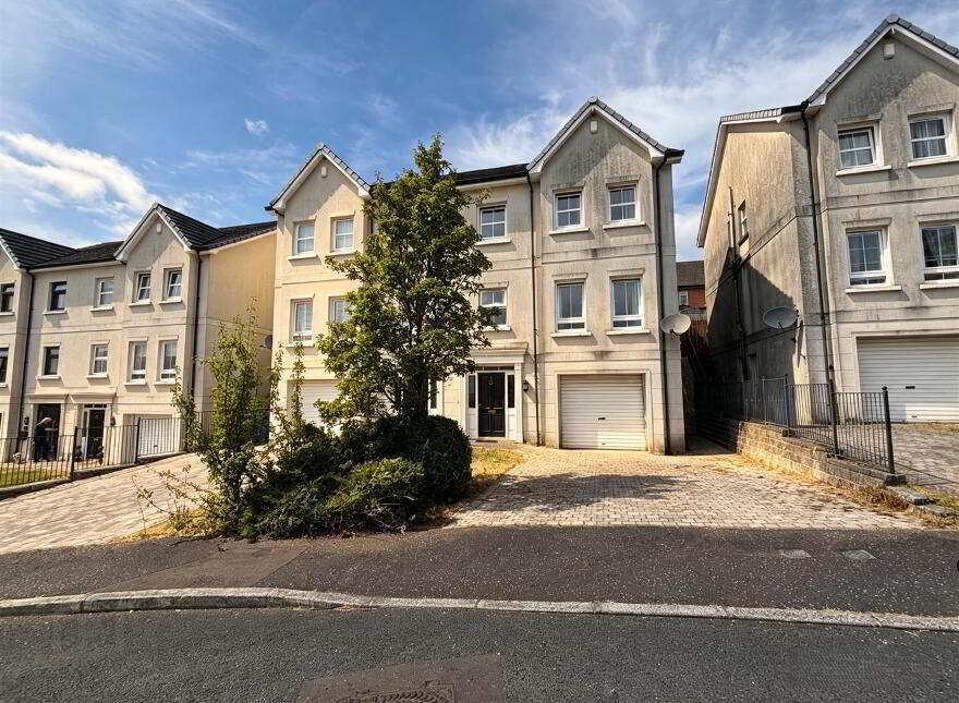 8 Mill Valley Place, Belfast, BT14 8FX