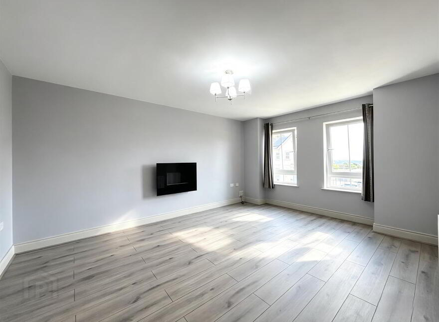 8 Mill Valley Place, Belfast, BT14 8FX