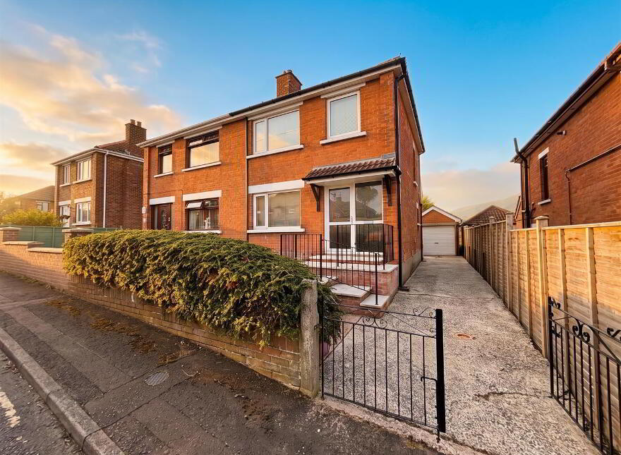 6 Mountainview Drive, Belfast, BT14 7GX