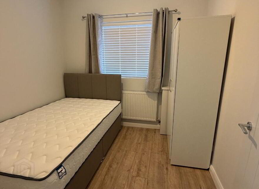 Newly Refurbished, 91A Ravenhill Road, Belfast, BT6 8DQ
