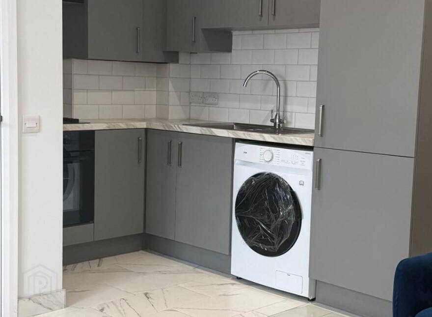 Newly Refurbished, 91A Ravenhill Road, Belfast, BT6 8DQ