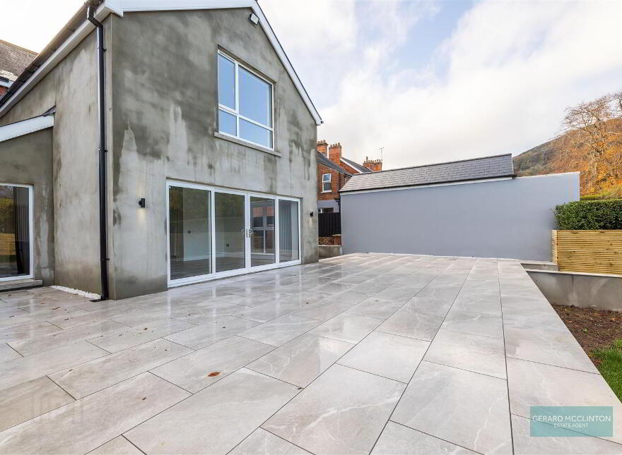 14 Waterloo Gardens, Antrim Road, Belfast, BT15 4EX
