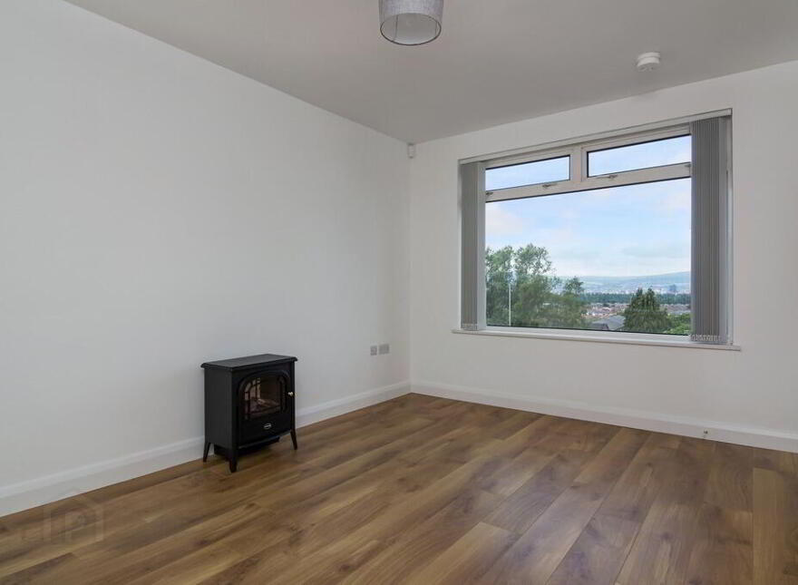 30 Beechgrove Drive, Belfast, BT6 0NW