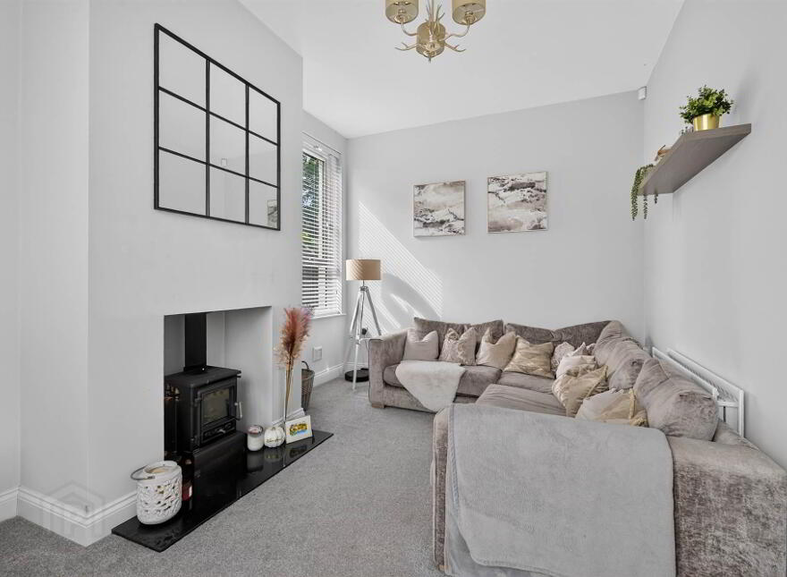 37 Wyncroft Gardens, Lisburn, BT28 2AU