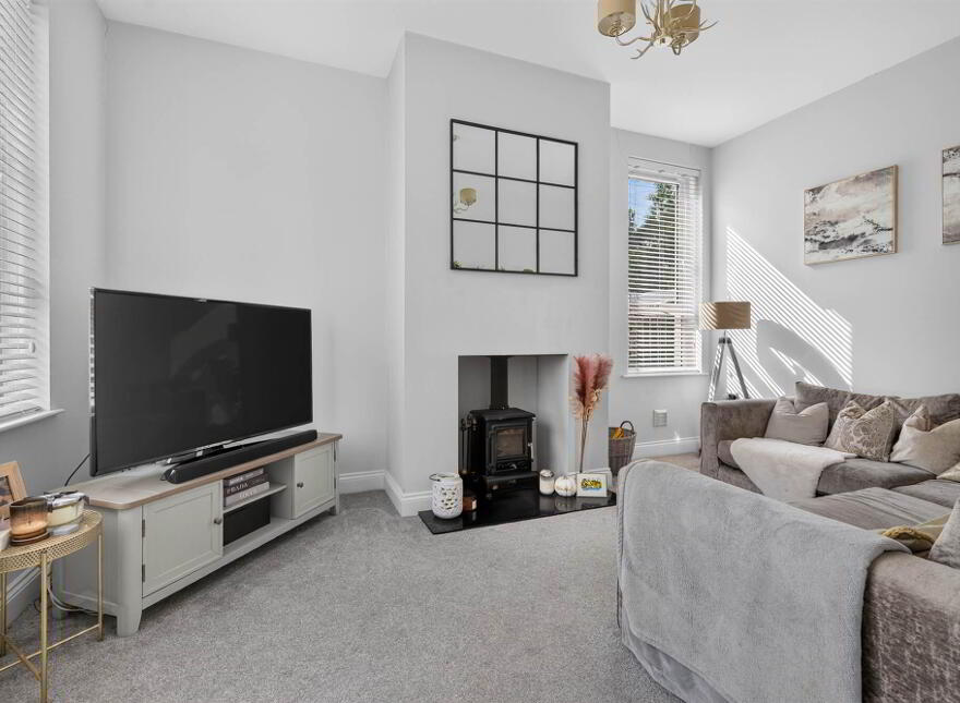 37 Wyncroft Gardens, Lisburn, BT28 2AU