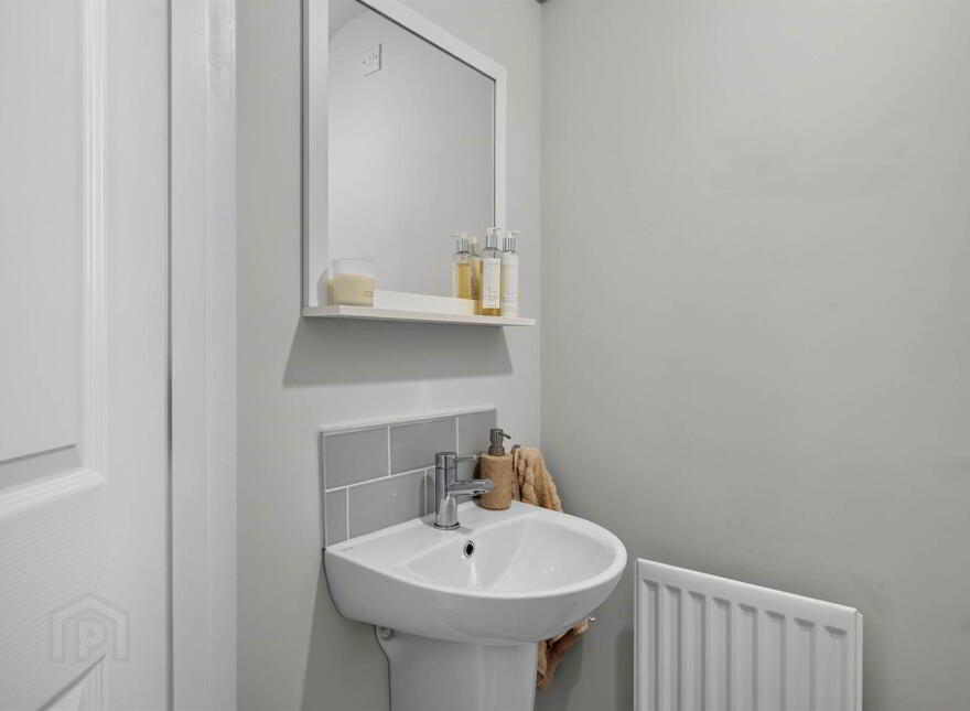 37 Wyncroft Gardens, Lisburn, BT28 2AU