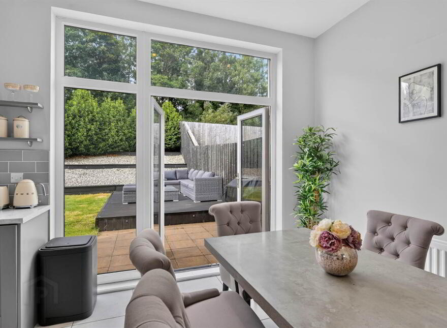 37 Wyncroft Gardens, Lisburn, BT28 2AU