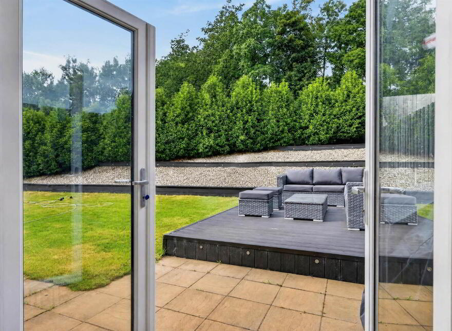 37 Wyncroft Gardens, Lisburn, BT28 2AU