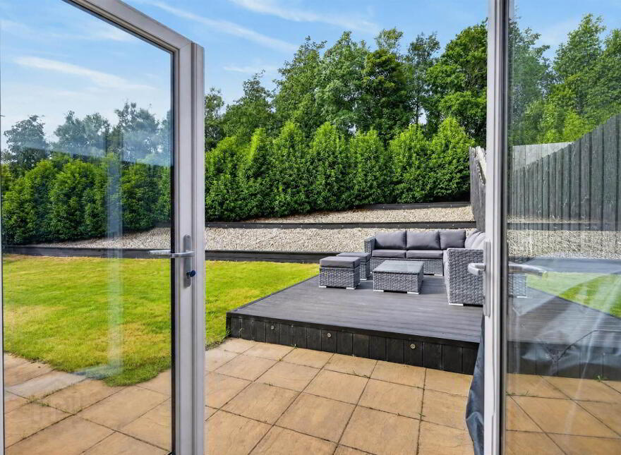 37 Wyncroft Gardens, Lisburn, BT28 2AU