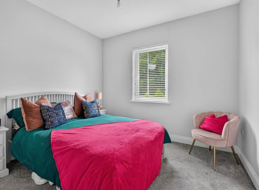 37 Wyncroft Gardens, Lisburn, BT28 2AU