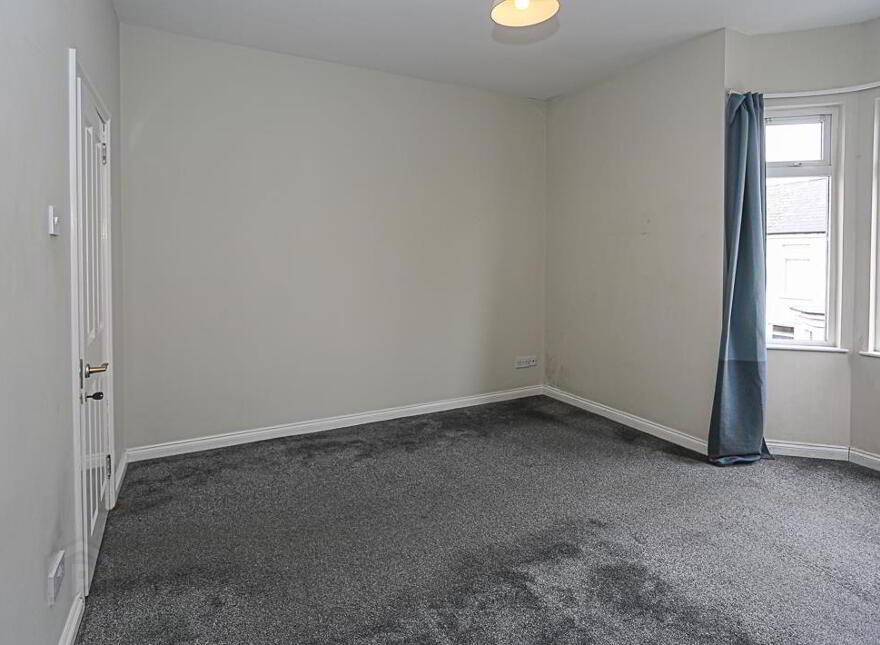 69 Downshire Road, Holywood, BT18 9LX