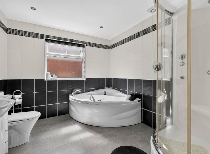 75 Donaghadee Road, Millisle, Newtownards, BT22 2BZ