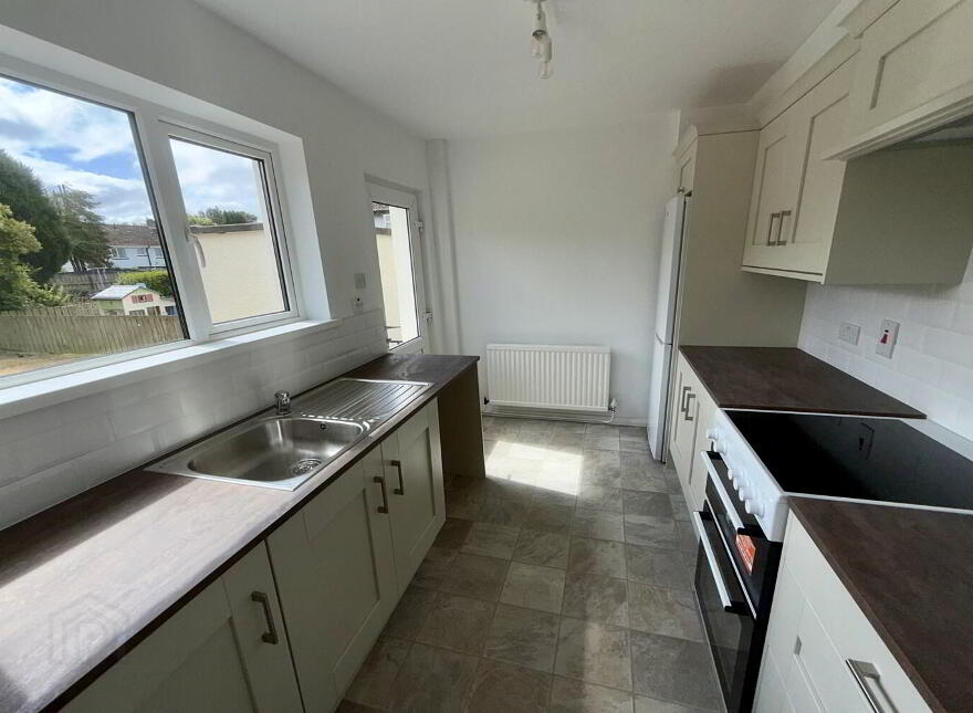 30 Pine Cross, Dunmurry, Belfast, BT17 9QY