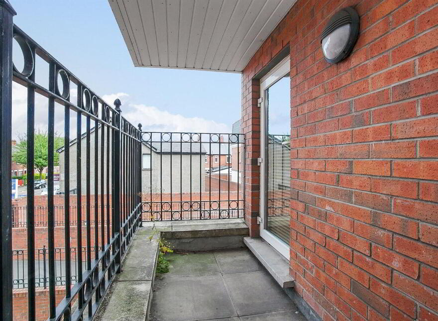 4 Ashley Courtyard, 1a Fane Street, Belfast, BT9 7JS