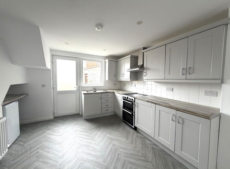 1 Greenville Avenue, Belfast, BT5 5AH
