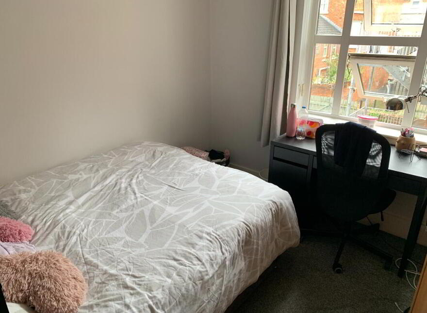 Apt 4, 36 Wellington Park, Belfast, BT9 6DN