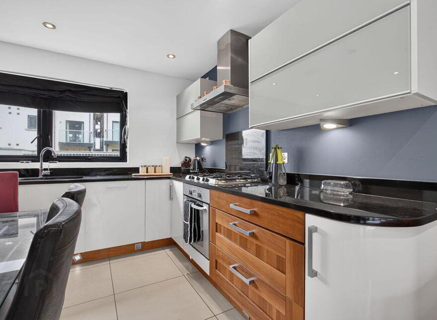 10 The Anchorage, Beach Road, Portballintrae, BT57 8WF
