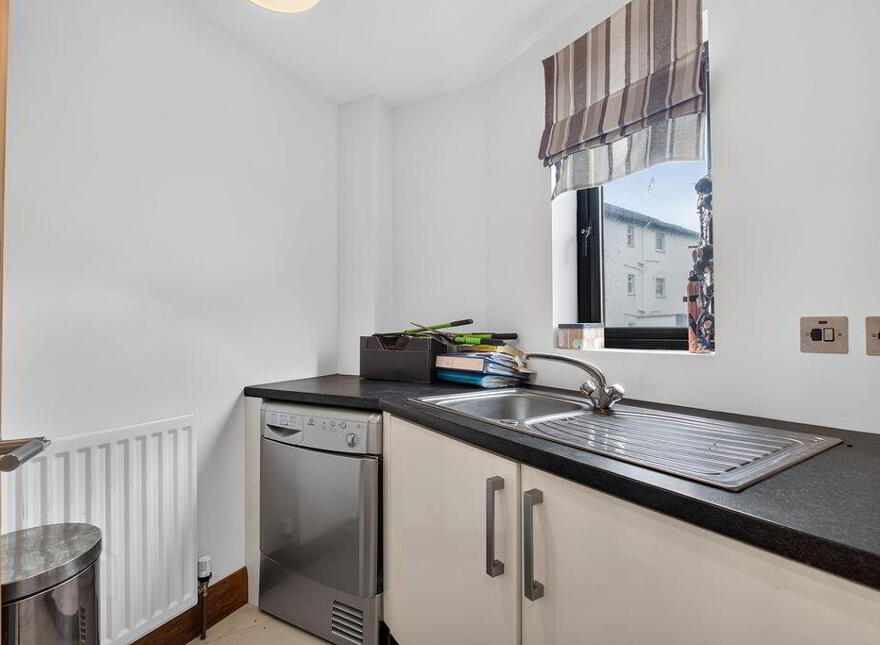 10 The Anchorage, Beach Road, Portballintrae, BT57 8WF