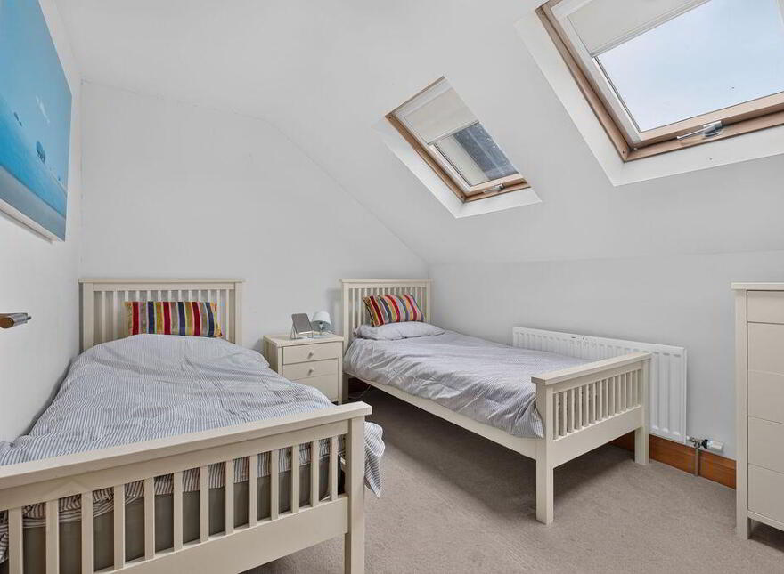 10 The Anchorage, Beach Road, Portballintrae, BT57 8WF
