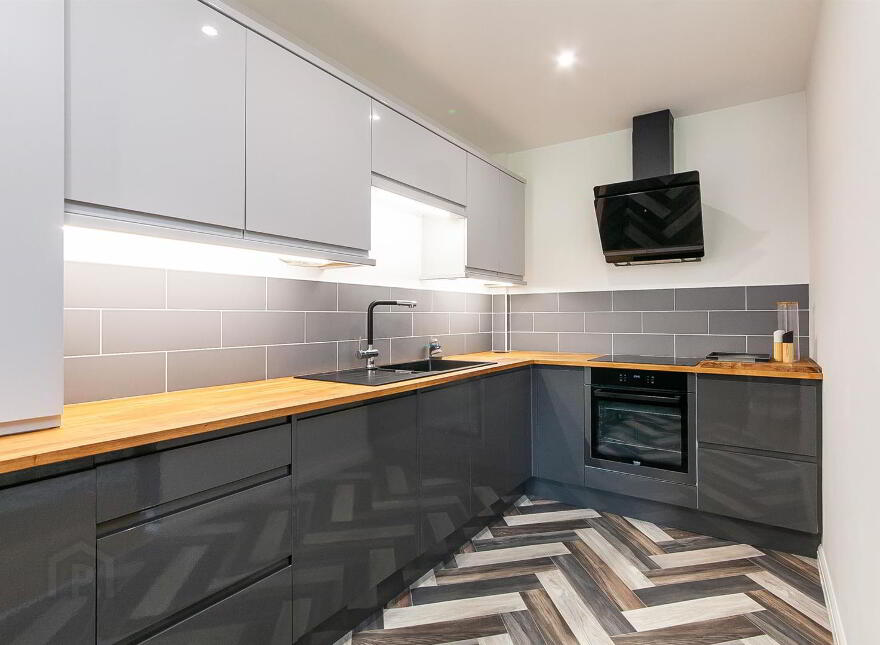 1b Braeview Apartments, Braeside Avenue, Newtownabbey, BT36 6AR