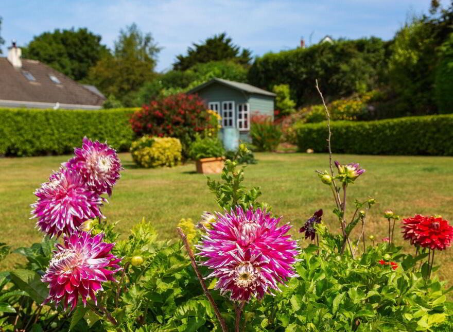 Hollybank, 3 Riverfield, Delgany, A63DA22
