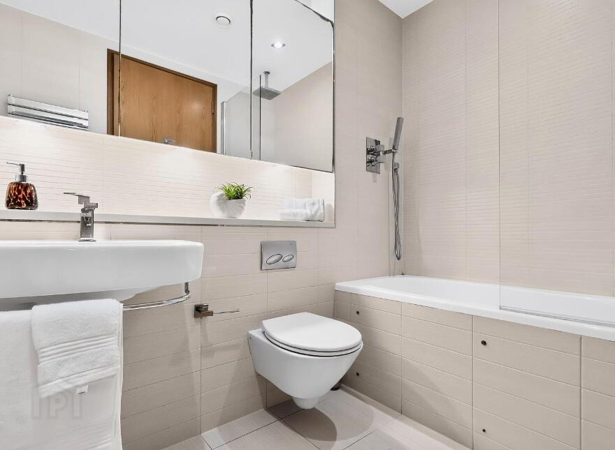Apartment 11 Grande Central, Rockbrook, Carmanhall Road, Sandyford, Sandyford, D18EY20