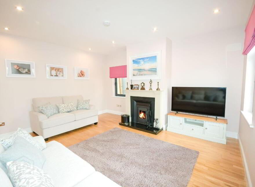 14 The Pines, The Miles, Clonakilty, P85DC93