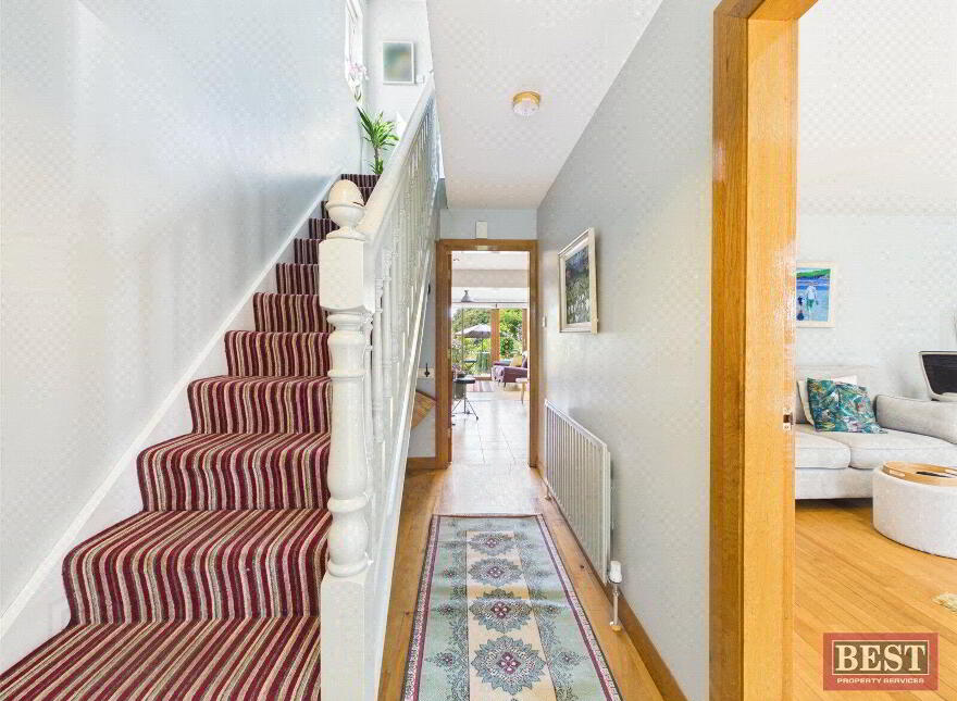 9 Carrickdesland, Warrenpoint, Newry, BT34 3WJ