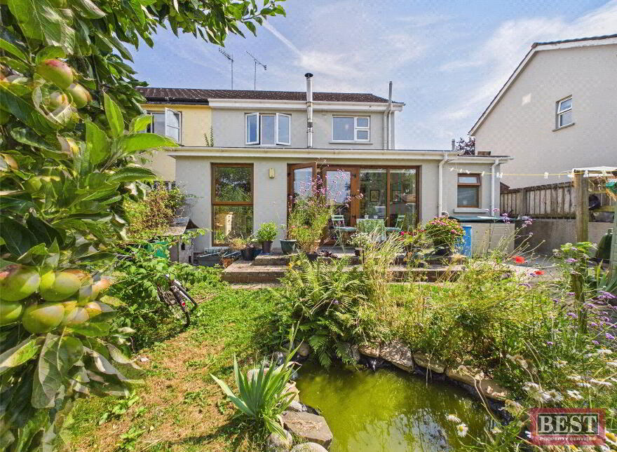 9 Carrickdesland, Warrenpoint, Newry, BT34 3WJ